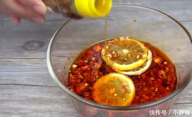 奶奶教做的鸡腿肉,不柴不油腻,鲜嫩多汁,酸酸辣辣特别开胃