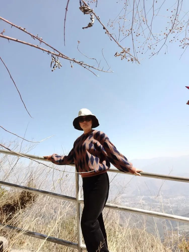 指南村|登顶东川小牯牛山——慈悲殿