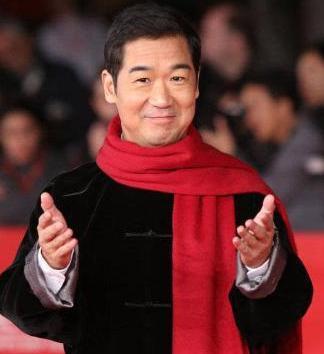 科考团|1988年,张国立在南极点燃炸药包,救南极科考团,荣获二等功