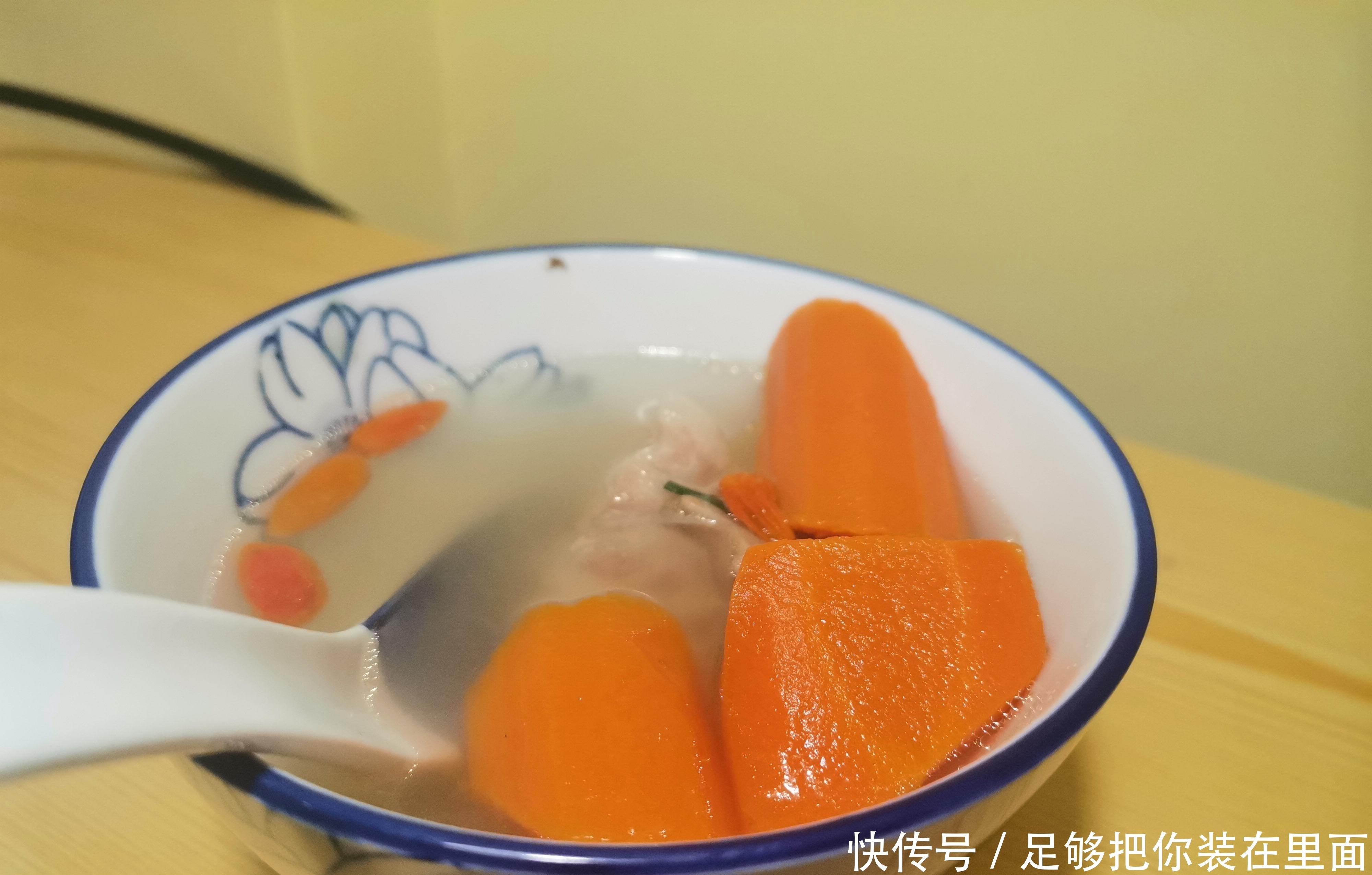 春天要喝大骨萝卜汤,猪大骨是基础,萝卜块是灵魂,熬多久很关键