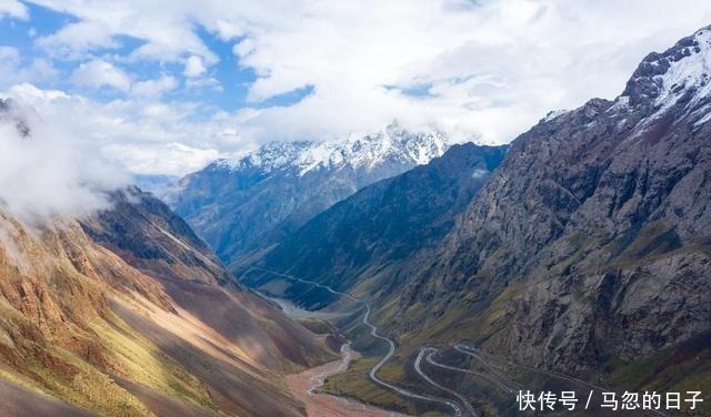 独库公路，就这条，一年只开五个月的公路