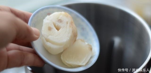 它是天然“黄体酮”,隔三差五吃点它,补充雌激素,拒绝黄脸婆!