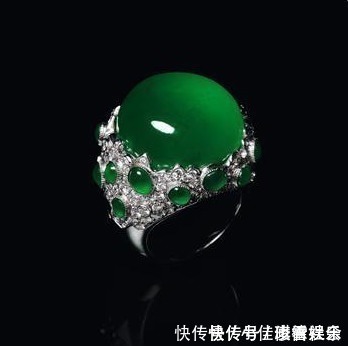 翡翠界$要想翡翠看起来高级,究竟是雕琢好还是不雕琢好呢?