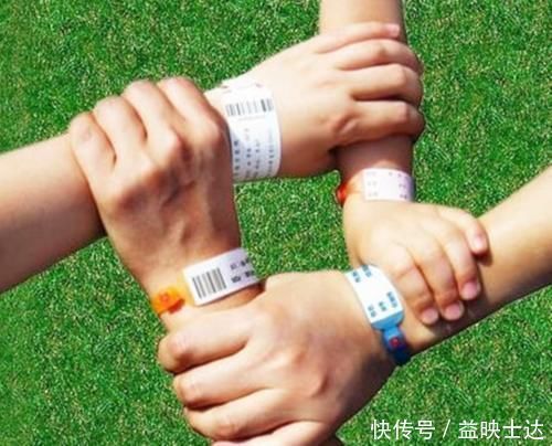 医生|产妇住院后,手上“腕带”不同颜色有啥含义?医生不说自己要知晓