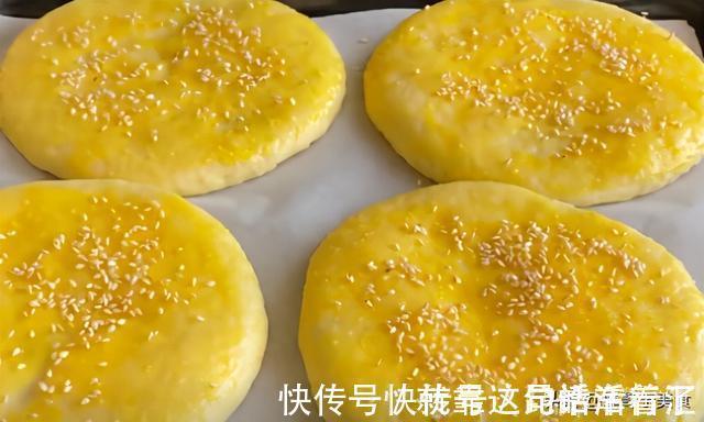 烘焙,豆沙饼的做法,饼皮脆脆的,里面柔软又香甜,朋友都爱吃