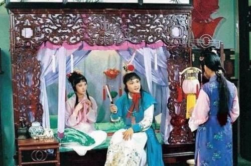 邢夫人@王夫人为什么没能在潇湘馆抄到贾宝玉的私物？紫鹃的话是准确答案