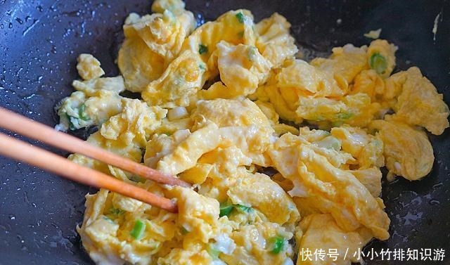 入秋后,记得多给家人吃这菜,开胃又营养,有钱没钱都能吃得起