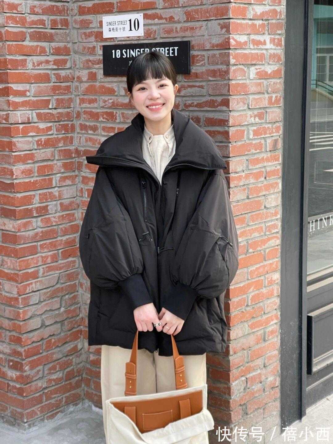 毛衣|原来“小白裤”这么显瘦,搭配羽绒服、毛衣都洋气,时髦精快学!