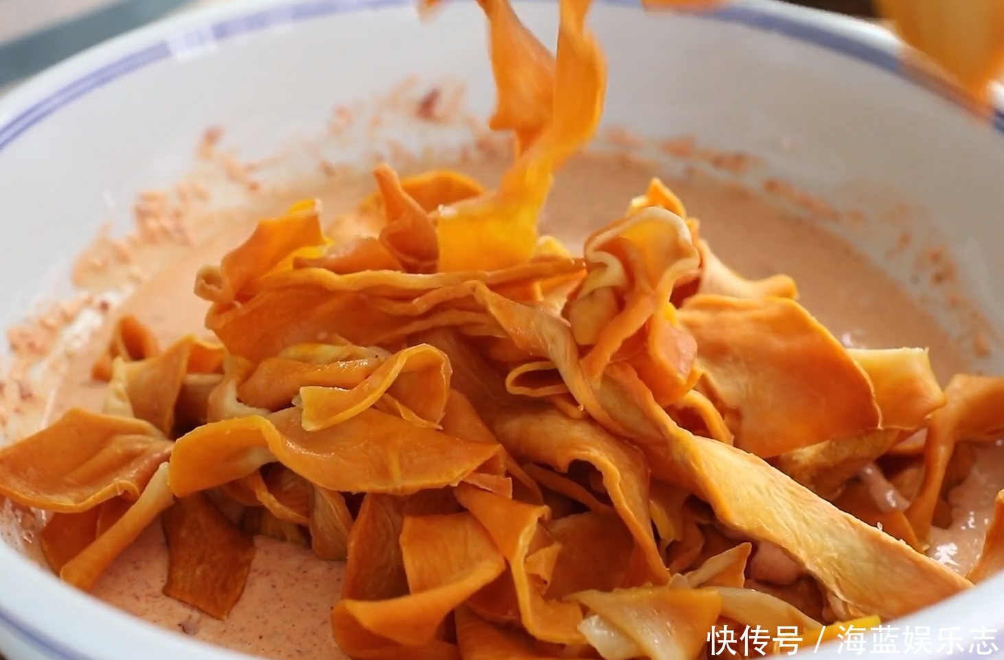 牛肉干|南瓜最新吃法,比辣条卫生,比牛肉干还有嚼劲,做法简单吃着过瘾