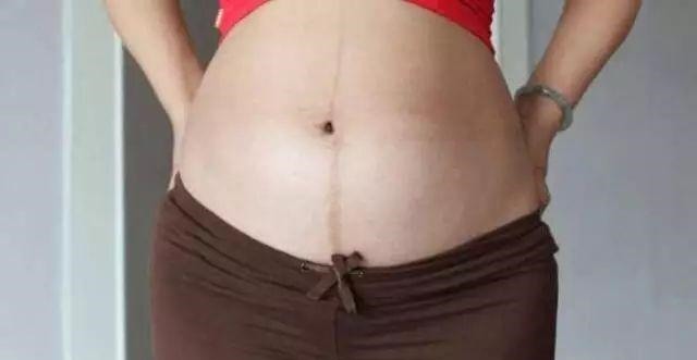 胎盘|怀孕四个月还不显怀 不一定是营养不良, 可能是这4个原因造成!