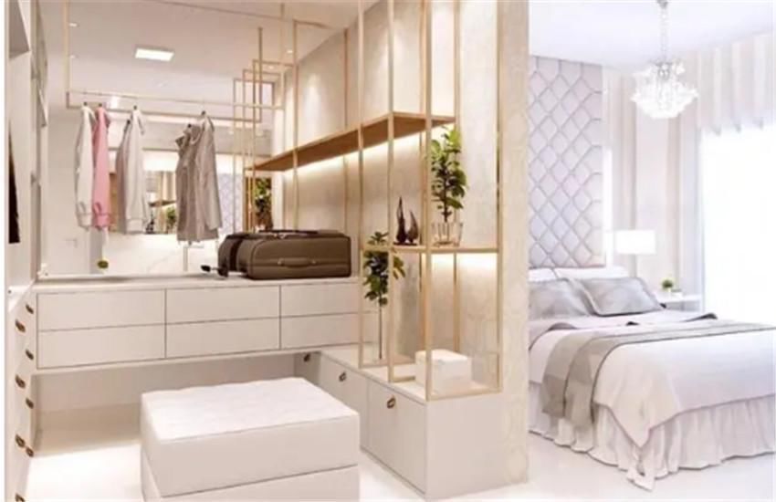 衣柜|卧室衣柜别靠墙,隔出1米做成独立衣帽间,好看又实用