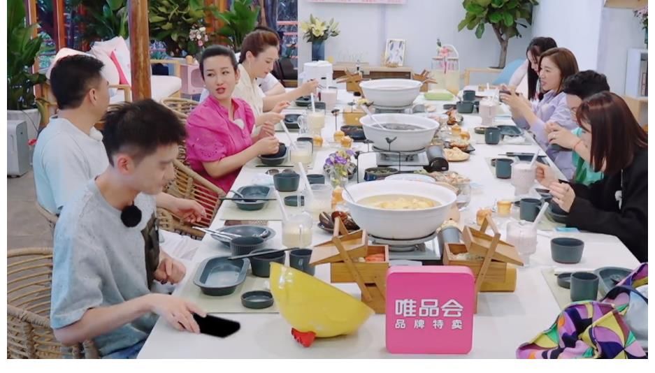 卡頓|張翰錄《妻子5》背臺詞卡頓，眾人笑場，秦海璐解圍的方式很高級