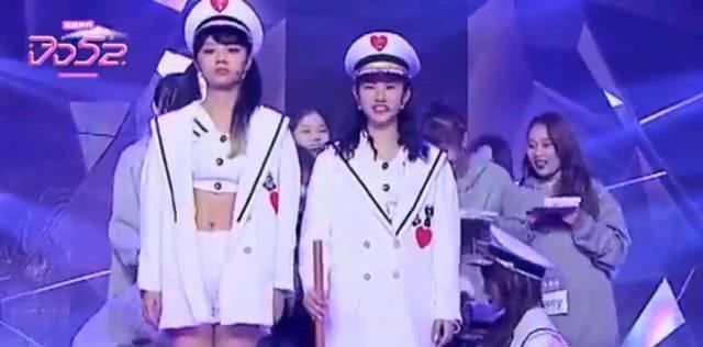 台版节目模仿黑人抬棺,选秀女生穿的制服被吐槽,蹭热度太极端