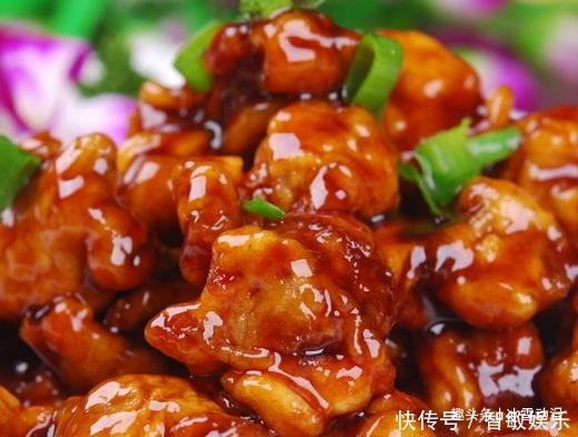 口感滑滑溜不油腻，孩子吃米饭必有的菜，一盆上来就抢光