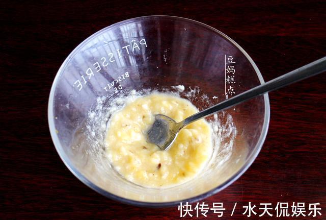 无油无糖，还不用揉面！这款粗粮面包，简单快手，健康又味美