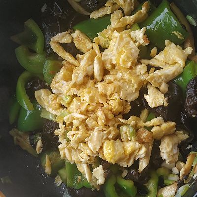 青椒|青椒木耳炒鸡蛋