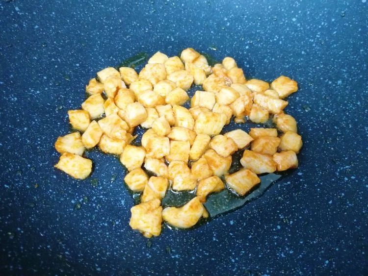 自制沙拉酱鸡肉披萨，干净卫生还省钱，孩子很喜欢吃