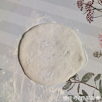萝卜丝馅儿饼比卖的还好吃,简单易做味道棒