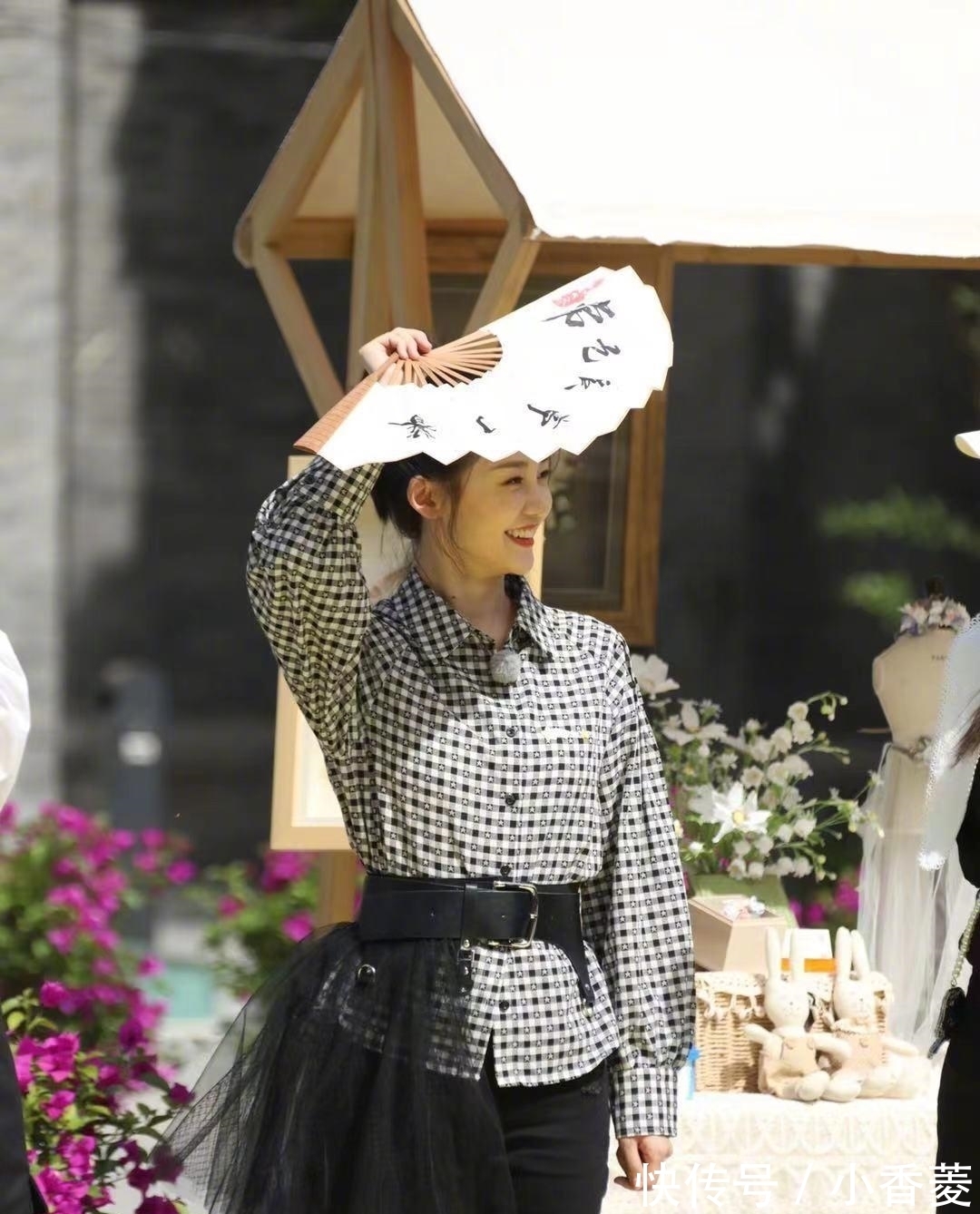 奔跑吧|宋雨琦将《奔跑吧》路透照发到推特,海外网友瞠目结舌,中国防疫竟然如此松散