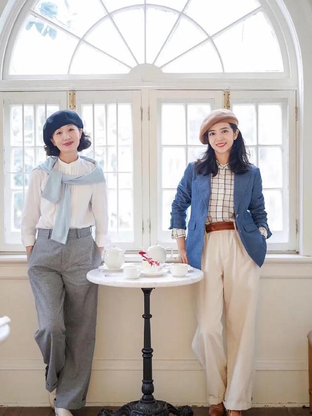 神仙母女 “神仙母女”初秋这样穿搭真减龄,奔四奔五穿出少女感,美成姐妹