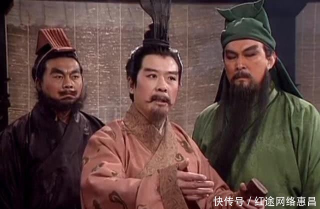 张飞|曹操攻打下邳，命多名大将合击吕布，为何不敢多人合击张飞