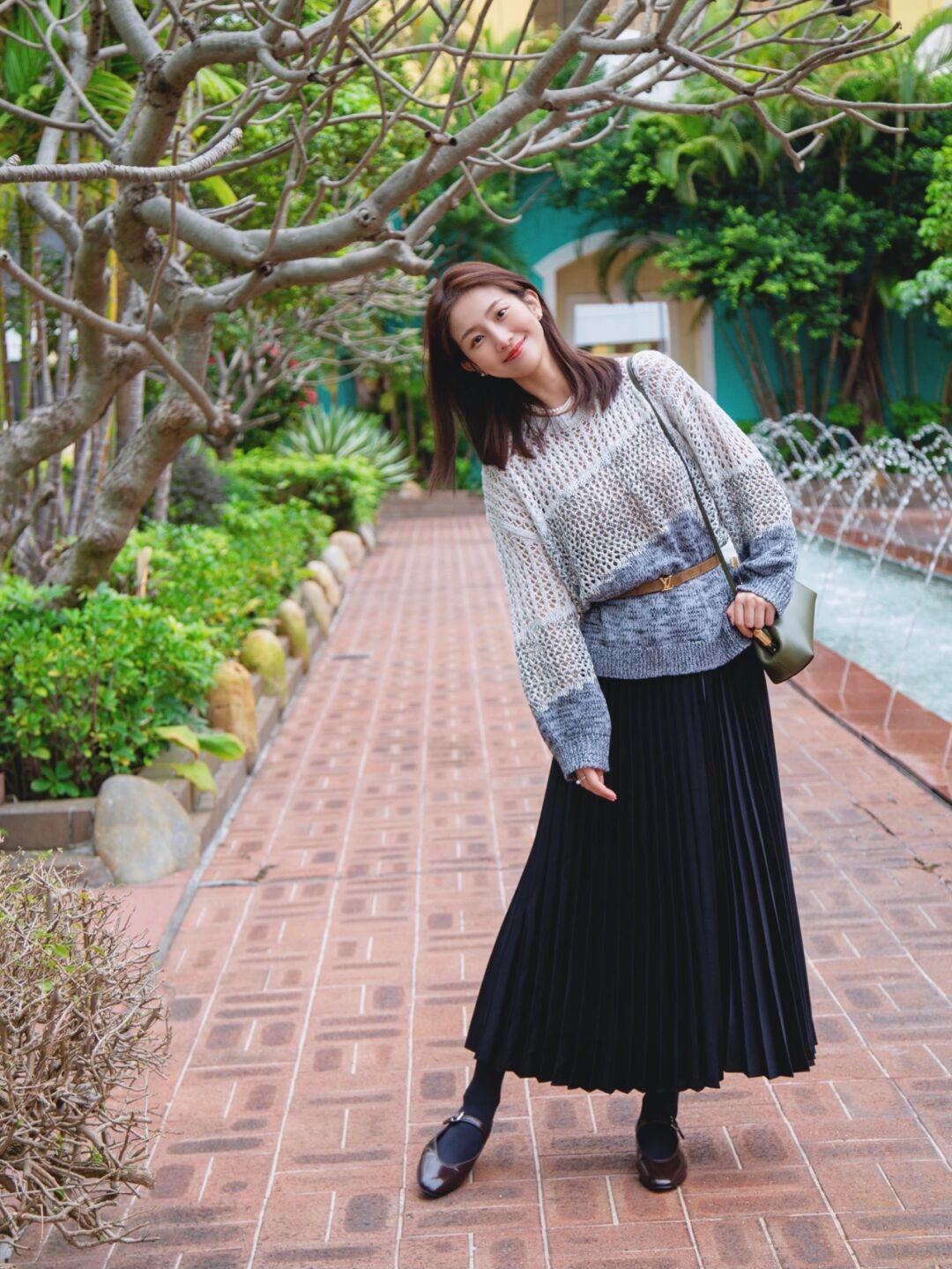 搭配|入春毛衣“买精不买多”,学会这样穿,大家都能变成时髦精