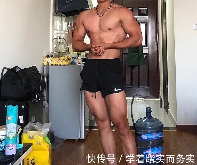 学霸|四川师范大学肌肉学霸,24岁健壮大长腿,这霸气麒麟臂胸肌也太可了!