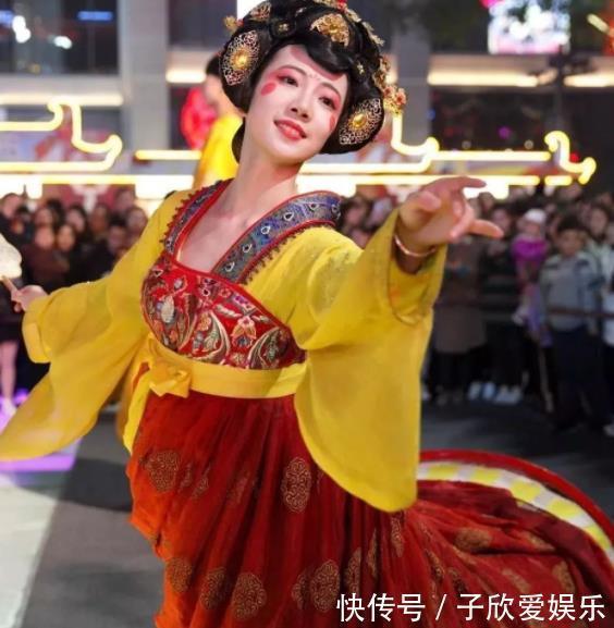 全运会|不倒翁小姐姐被指不配传递全运会火炬,玩COS到底该不该被尊重