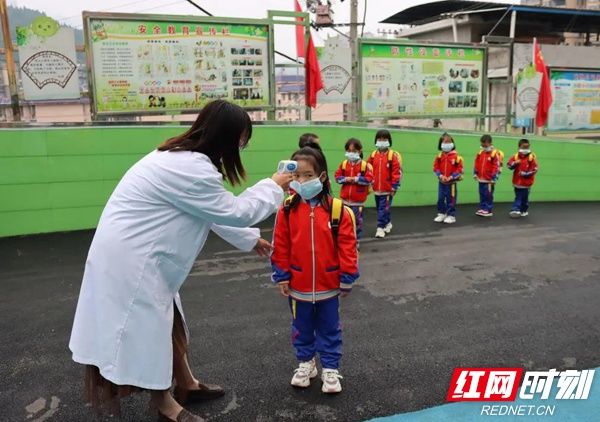 保靖县岳阳幼儿园|保靖县岳阳幼儿园开展疫情防控应急演练 筑牢固幼儿健康防线