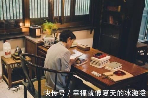 轻简|走进演员袁立的豪宅,家里没有一件现代化家具,真有一种穿越感