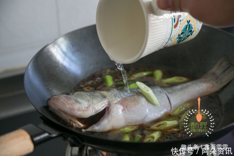 炖鱼|炖鱼最好吃的做法,北方几乎家家都会,老妈用了几十年,一学就会
