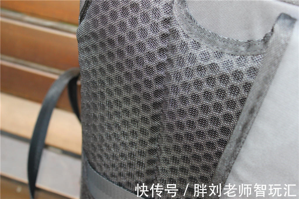 背包|商务and时尚:地平线8号零感背包,好看真能搞定一切?