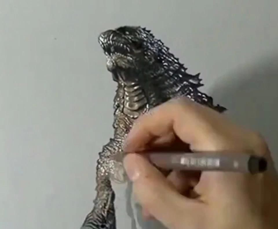 栩栩如生$美术生画哥斯拉,成品简直栩栩如生,网友:这不是打印的