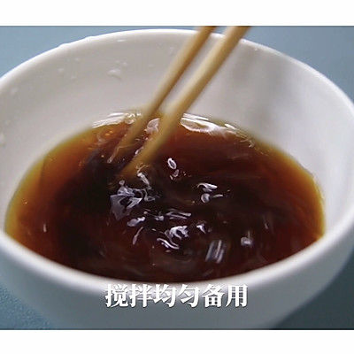 只需3分钟，就可以做出颜色翠绿，口感清甜的蒜香菜心