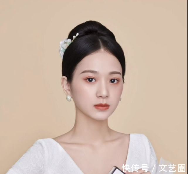 女网红不承认参加过《非常完美》，坦言：节目播出时我又黑又矮，没眼看