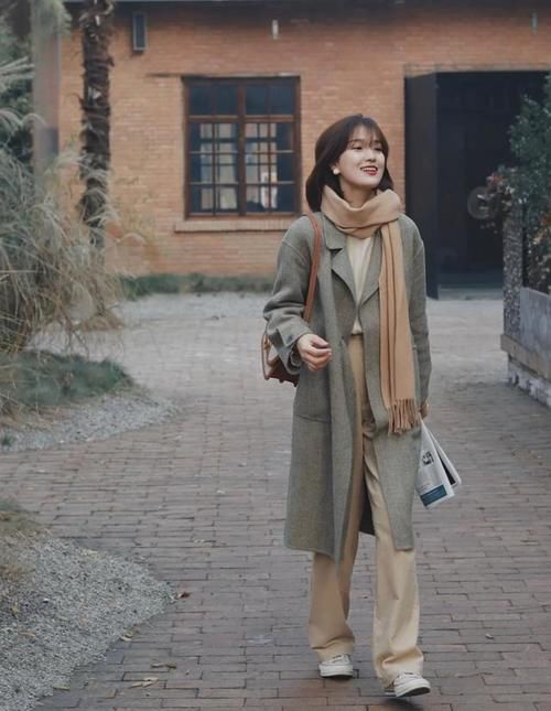 女生多穿莫兰迪色，显白又高级，温柔极了！