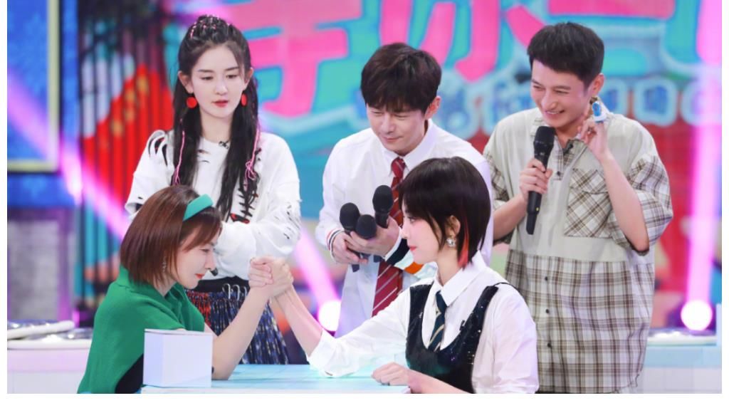 《快本》正式?jīng)]了，快樂家族只剩何炅，并不看好《你好星期六》！