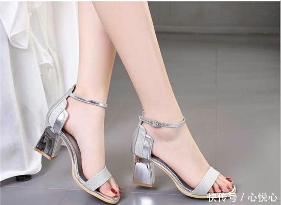 时髦|时髦高跟凉鞋百搭不累脚,让你的穿搭更出彩