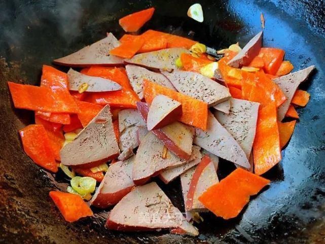 不会炒猪肝的,一定要像这样炒鲜香滑嫩,非常好吃,超级下饭哦