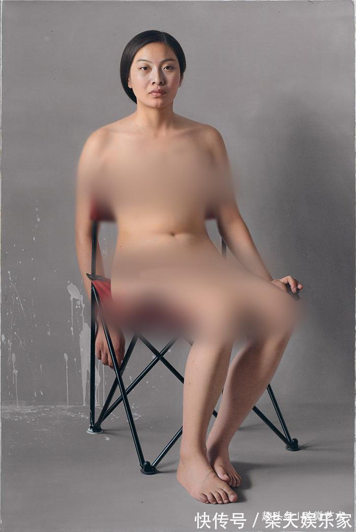 画家！冷军画了一幅人体画，画得过于真实，网友看完表示害羞看不下去
