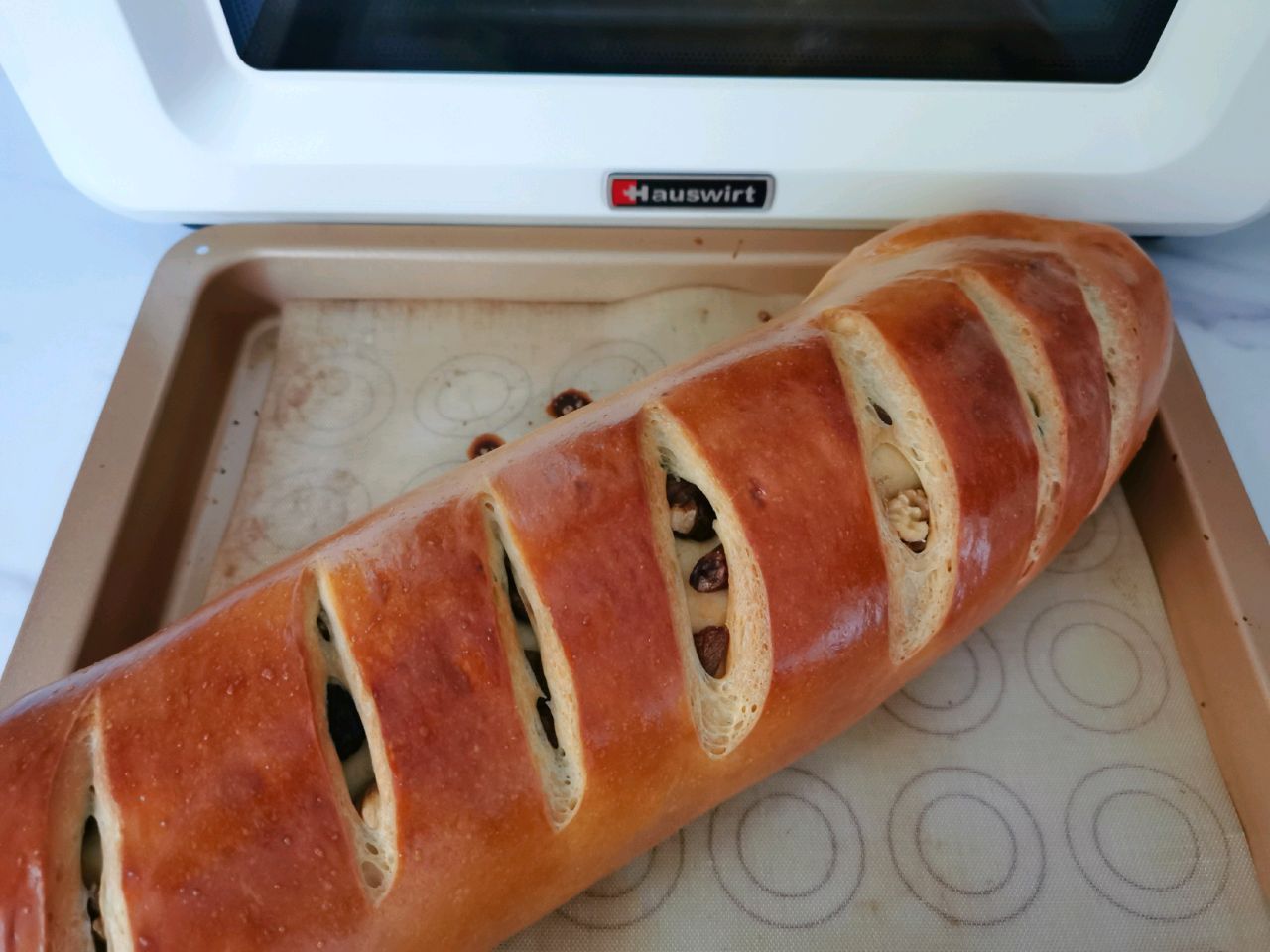 俄罗斯超大列巴，香甜口渴，满满果仁，味道香甜