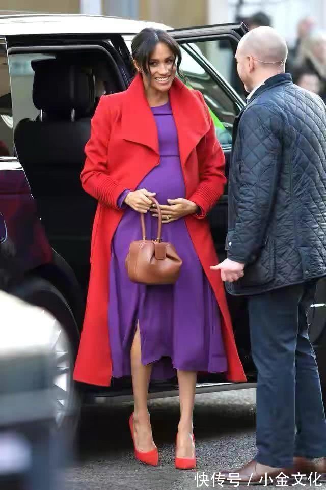 戴安娜|梅根“护孕肚”经典动作,次数多了让人生厌,看戴安娜凯特怎么做