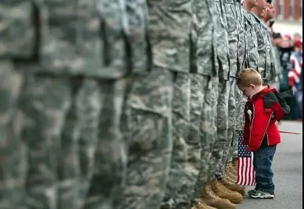 开战|别整天说开战!你热爱战争的唯一原因是没参加过战争!