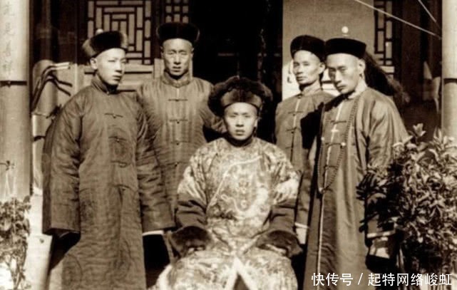 皇妃|接见大臣,视察军务,与皇妃在一起!被认为是光绪本尊的老照片