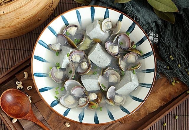 黑豆|它被称为“淡水鲍鱼”，一捡一篮子，鲜甜肥美，可惜很多人不懂吃