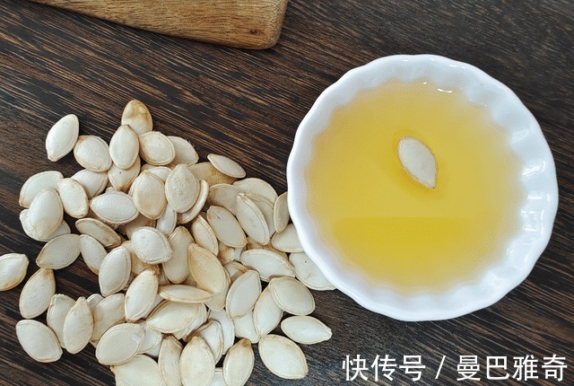 白瓜子|4种食物是精子“助长剂”,备孕时可劲吃,虎宝宝不久之后就会来