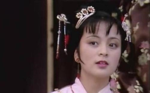 贾宝玉&赵姨娘的上位史,哪有那么简单?王夫人将近四十岁,她才等来机会