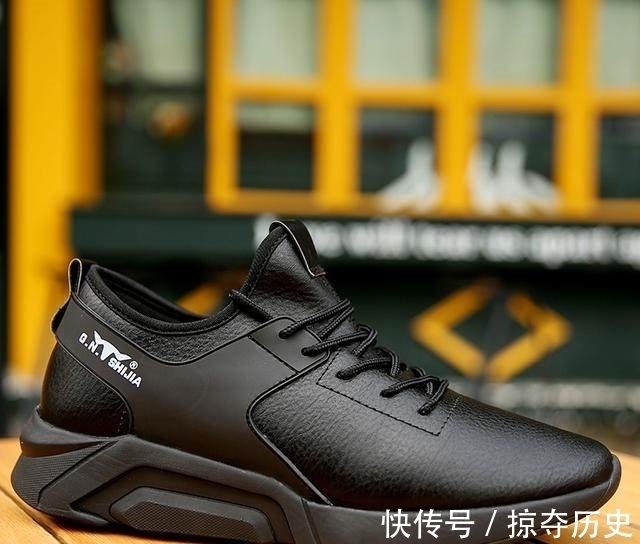 木林森 男人少穿皮鞋,今年特火的6款男士休闲运动鞋,时尚帅气不过时