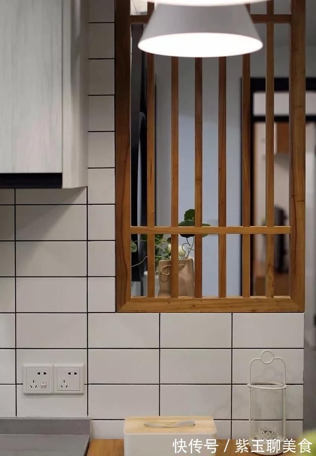 爷爷奶奶|神乎其技!36㎡学区房,硬是做出了3室2厅!住了一家5口还不挤?