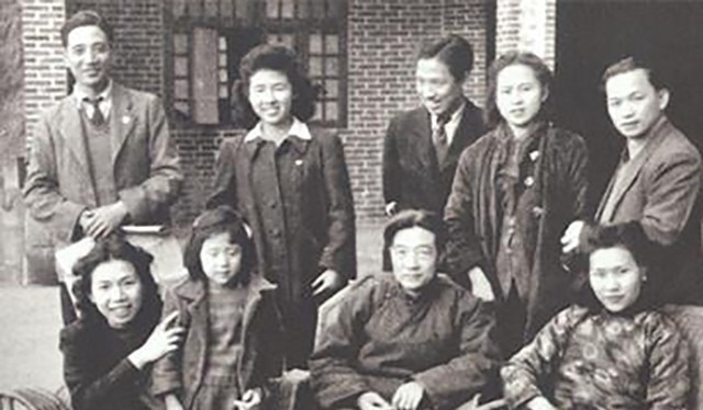 父亲&不满包办婚姻,他给儿子残忍取凶名,妻儿接连去世,追悔莫及